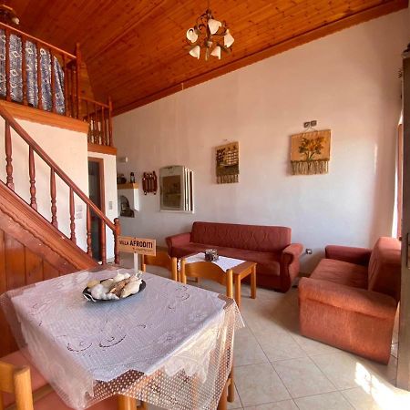Villa Afroditi Chalki Town Exteriör bild