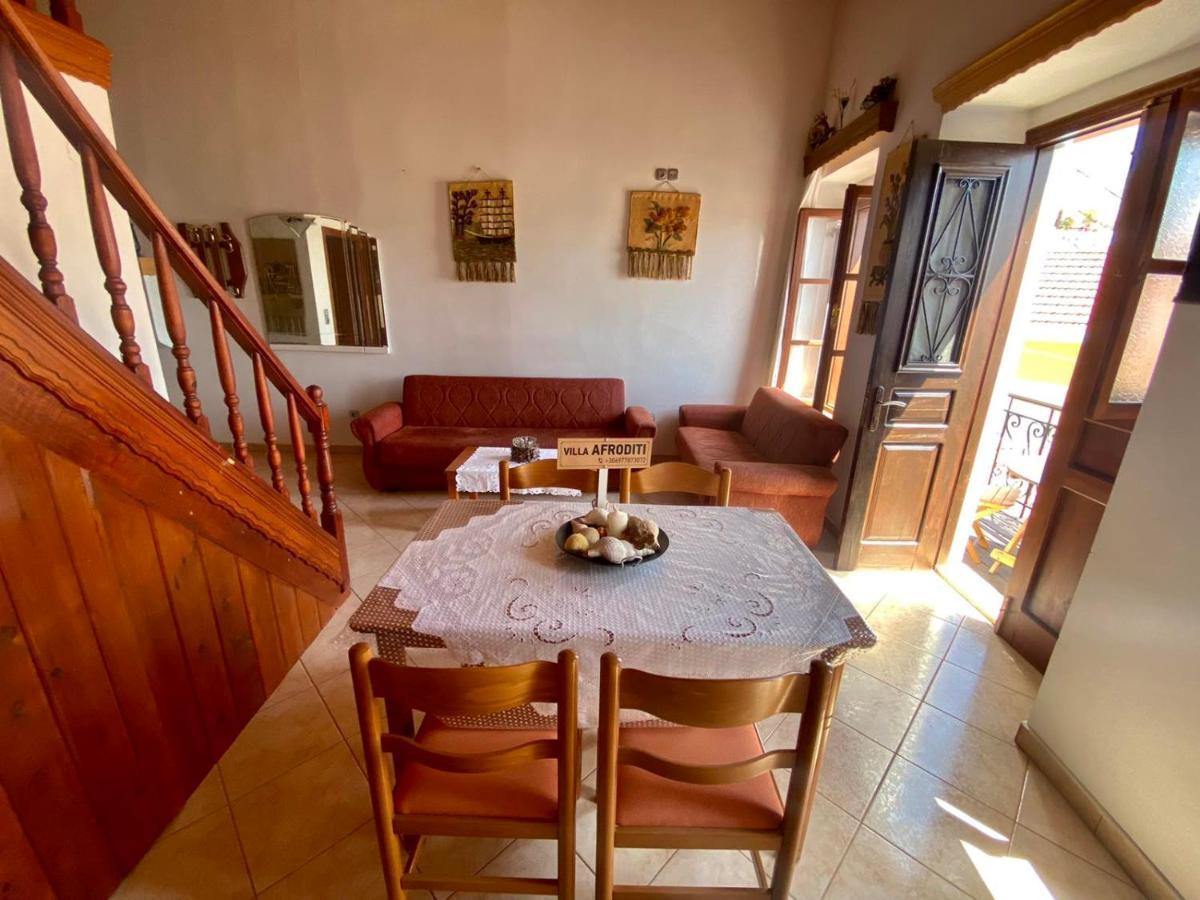Villa Afroditi Chalki Town Exteriör bild